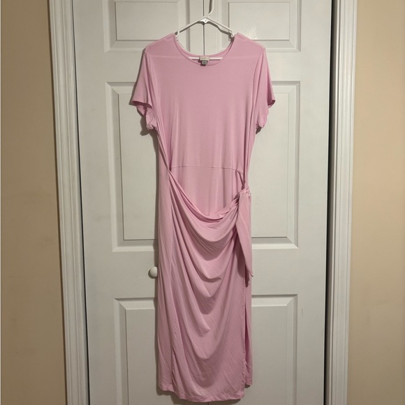 Elegant Pink Midi Dress - Picture 3 of 4